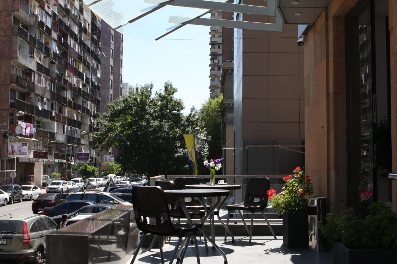 Bonjour Boutique Hotel Yerevan Ngoại thất bức ảnh