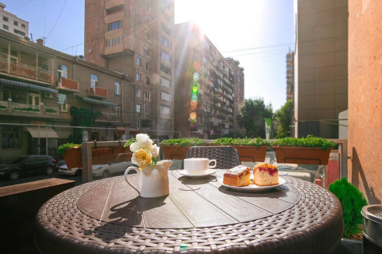 Bonjour Boutique Hotel Yerevan Ngoại thất bức ảnh